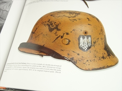 Afrikakorps: Tropical Uniforms, Insignia and Equipment of the German Soldier in World War II_写真4