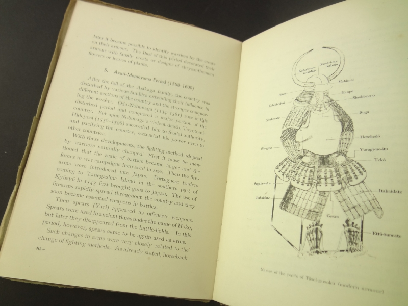 Japan's Ancient Armour 日本甲冑 - Tourist Library 313