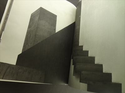 A House Is Not A Home_写真2