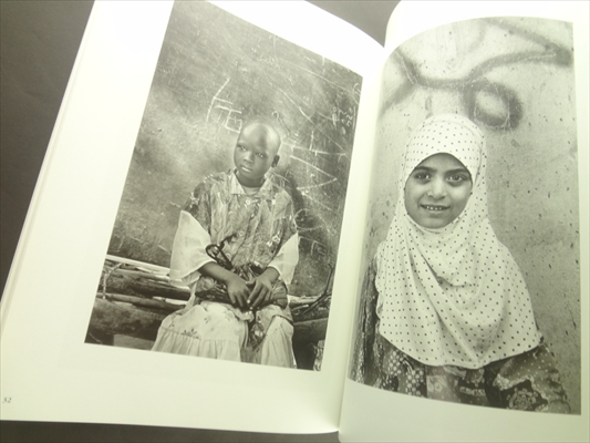 The Children: Refugees and Migrants_写真3