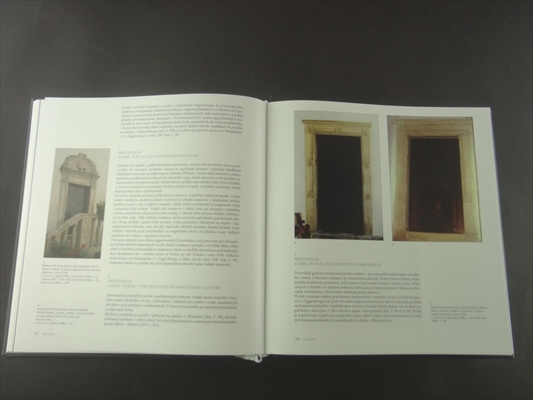 Kamenne skulptury v podyji 1480-1550 (Stone Carvings in Moravian-Austrian Dyje Valley 1480-1550)_写真3