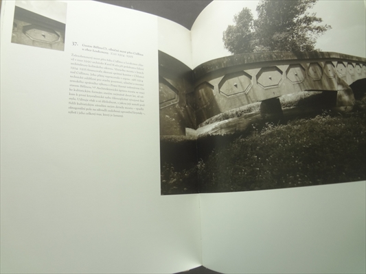 Lomene, hranate a obloukove tvary: Ceska kubisticka architektura 1911-1923_写真9