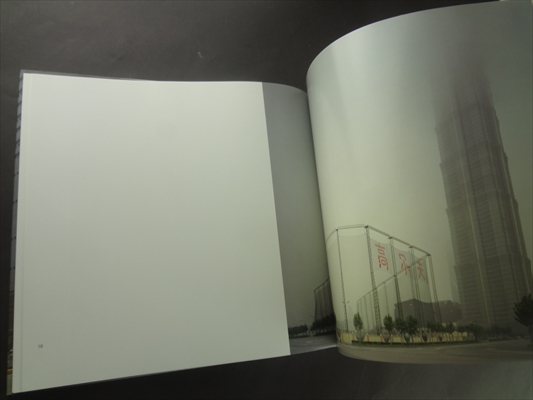 Robert Polidori's Metropolis_写真1