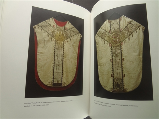 Neklidem k bohu. Nabozeske vytvarne umeni v cechach a na morave v letech 1870-1914_写真6