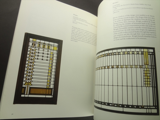 Frank Lloyd Wright: Preserving an Architectural Heritage; Decorative Designs from The Domino's Pizza Collection_写真4