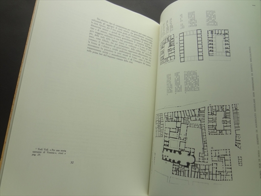 Lettura di una citta: Como - Studi per una storia operante delle citta_写真1