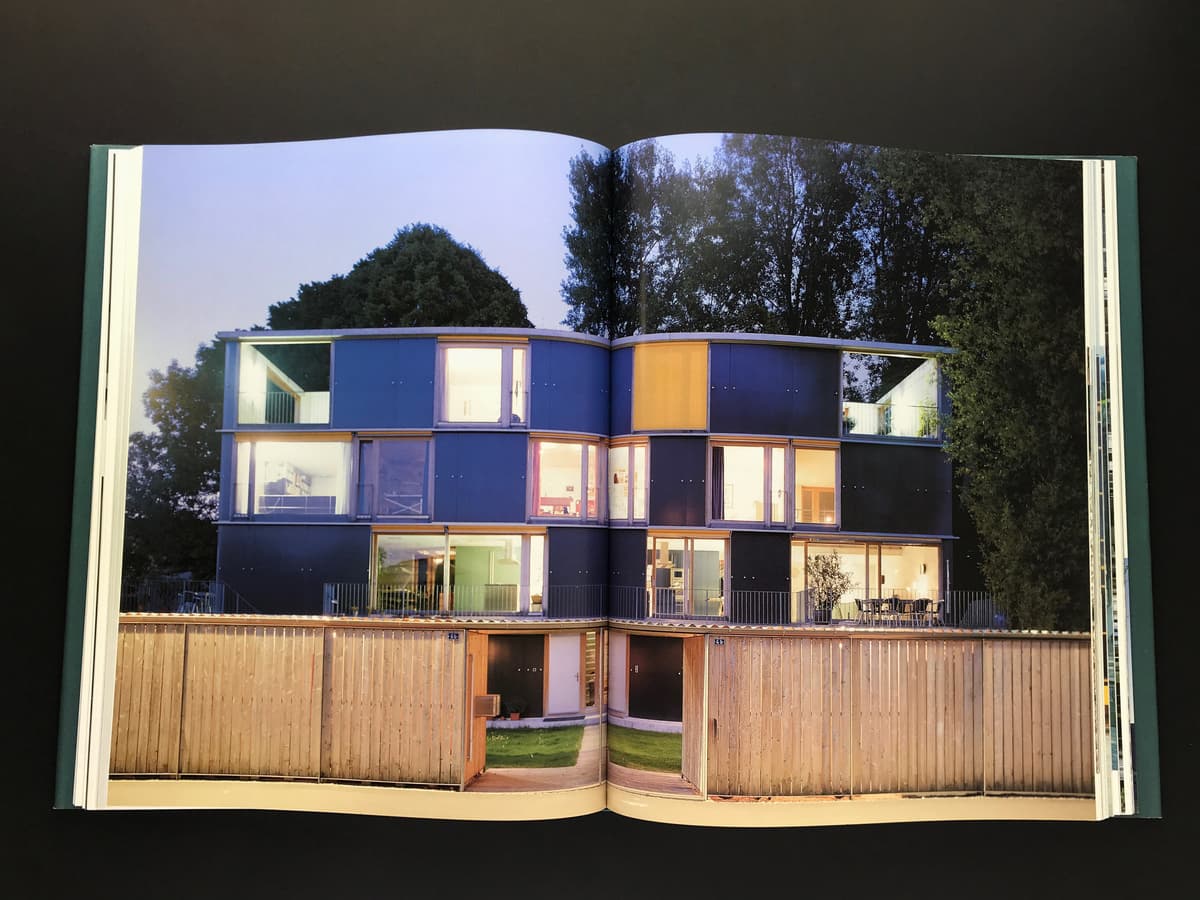 in DETAIL Building Skins: Concepts, Layers, Materials_写真4