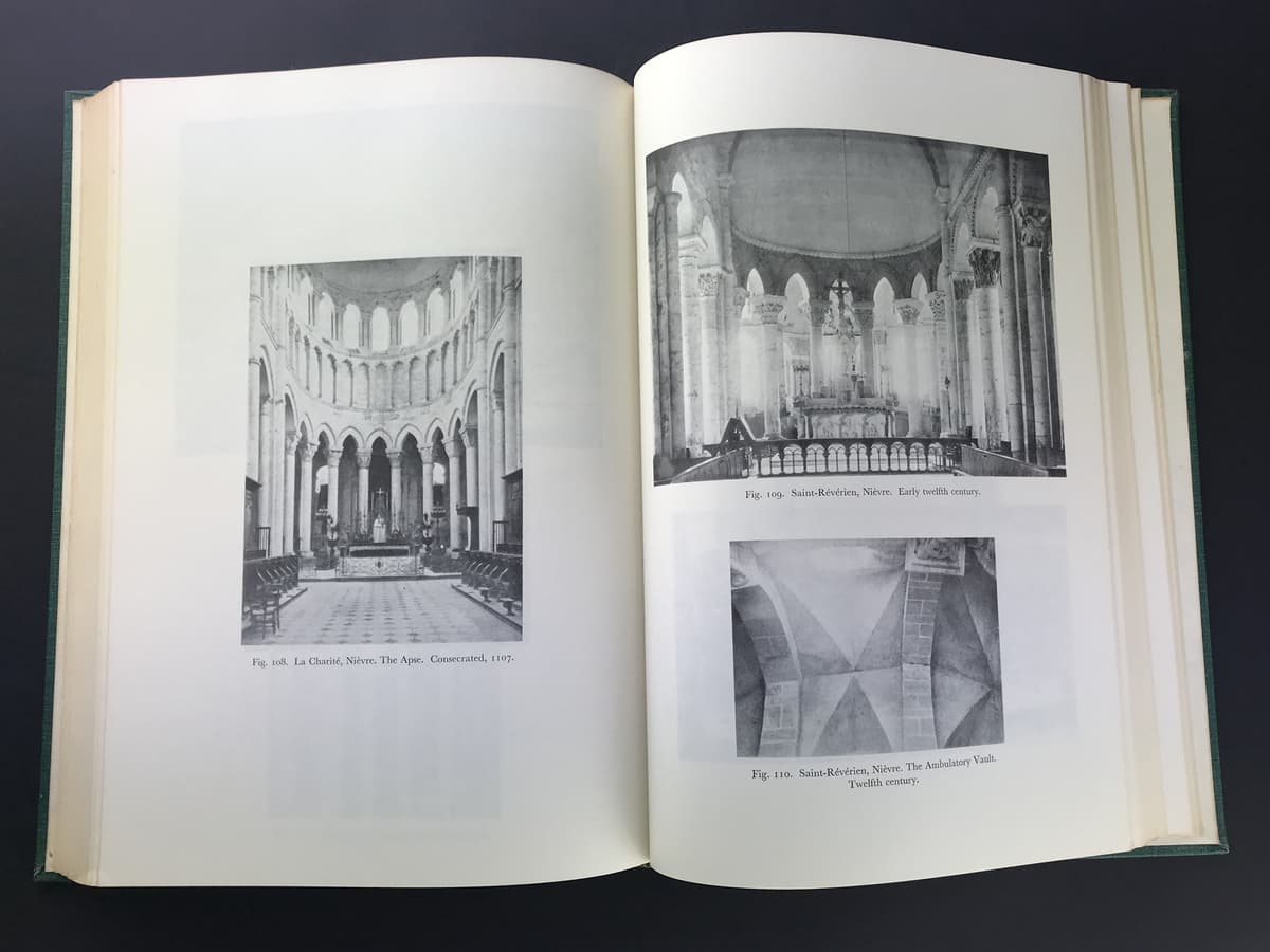 Romanesque Architecture of the Order of Cluny_写真2